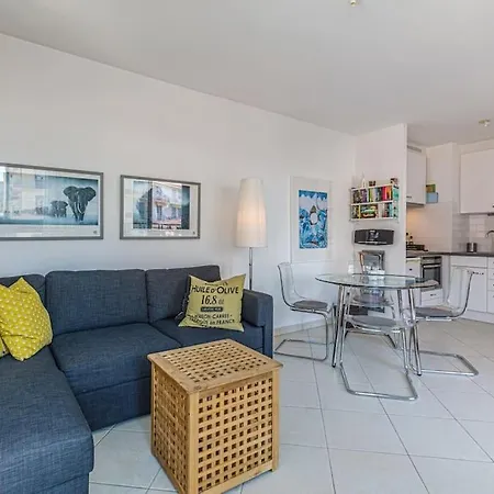 1 Bedroom Next To The Beach And Port Vauban Apartment Antibes