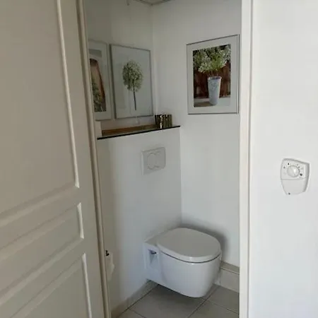 Apartment 1 Bedroom Next To The Beach And Port Vauban Antibes
