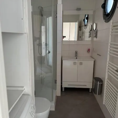 1 Bedroom Next To The Beach And Port Vauban Antibes