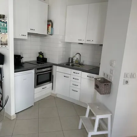 1 Bedroom Next To The Beach And Port Vauban