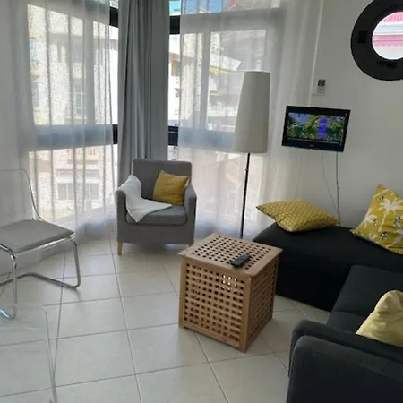Apartment 1 Bedroom Next To The Beach And Port Vauban Antibes